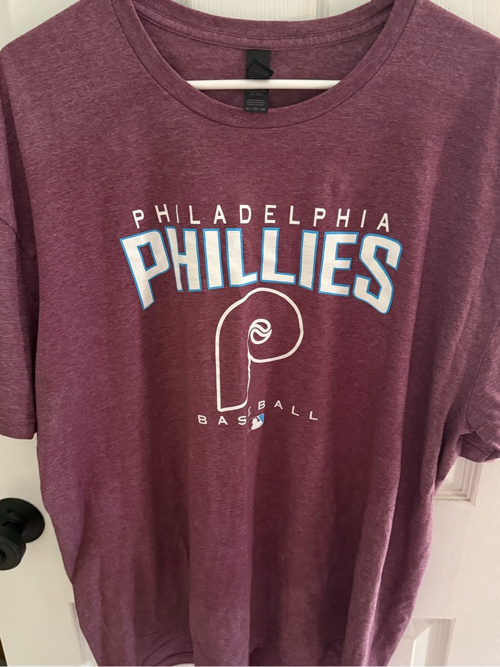 Philadelphia Phillies Graphic T-Shirt - Maroon XXL